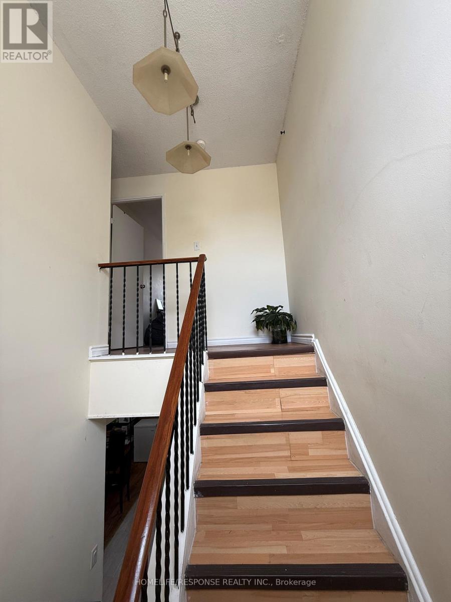 Townhouse at 158 - 1055 DUNDAS STREET E, Mississauga