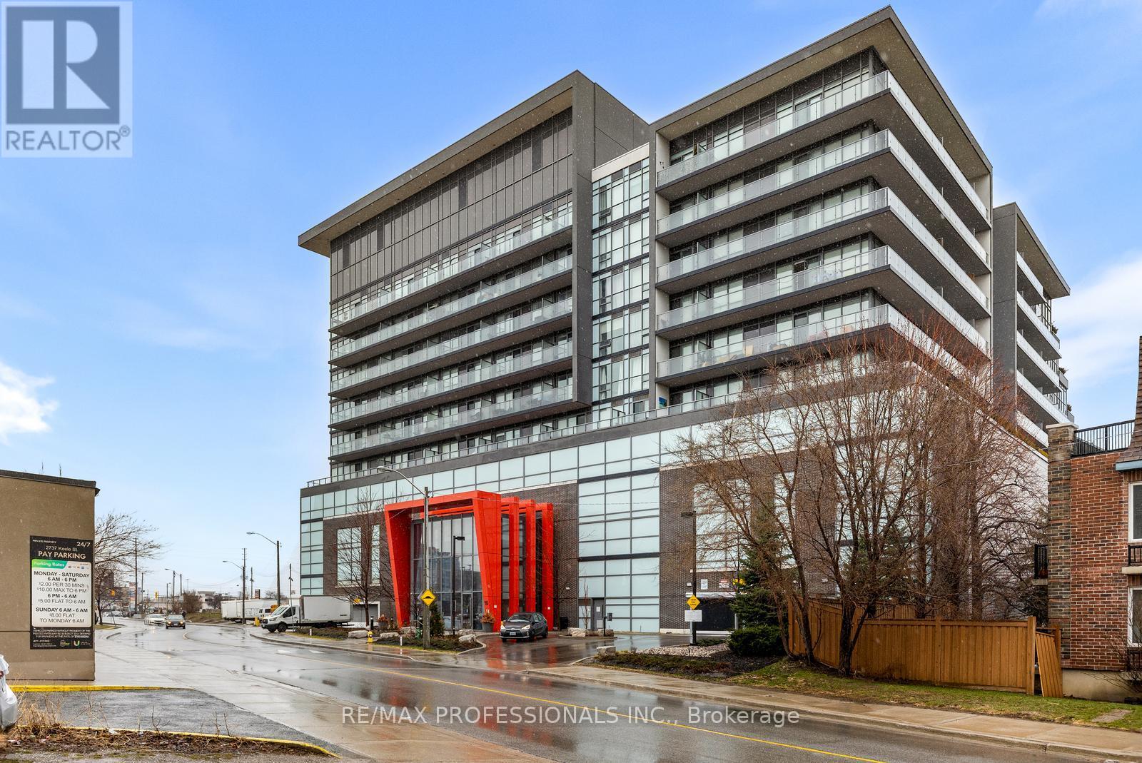 Apartment at 723 - 15 JAMES FINLAY WAY, Toronto (Downsview-Roding-CFB)