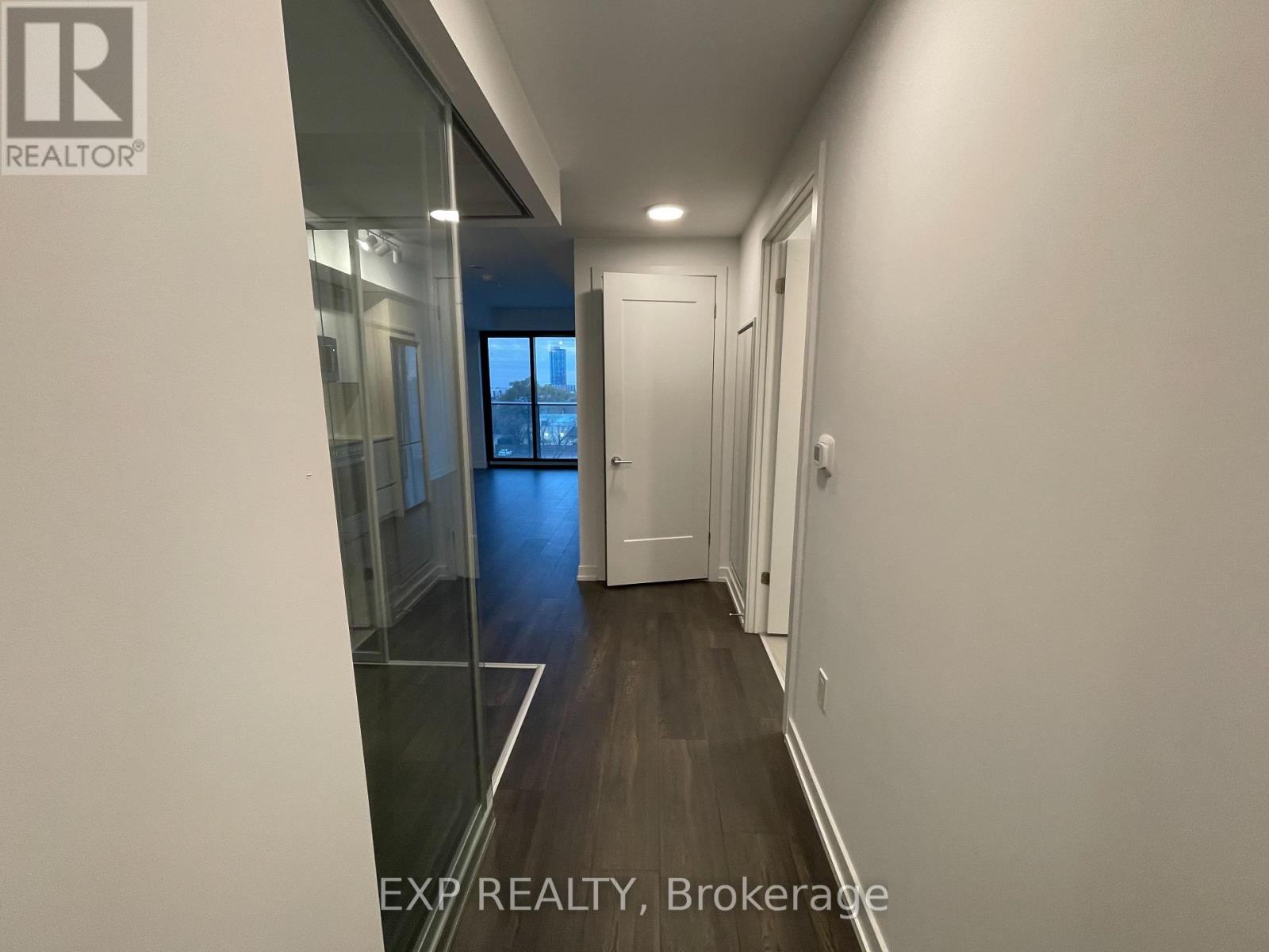 Apartment at 521 - 799 THE QUEENSWAY, Toronto