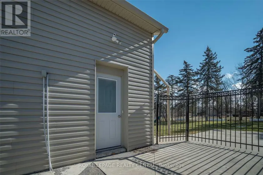 Detached at 4 - 5425 EIGHTH LINE, Milton