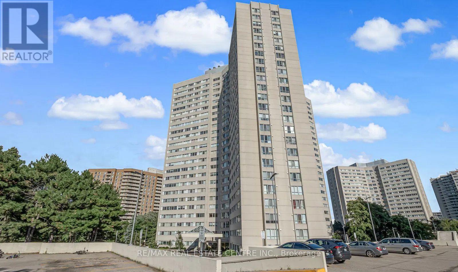 Apartment at 501 - 3700 KANEFF CRESCENT, Mississauga (Mississauga Valleys)