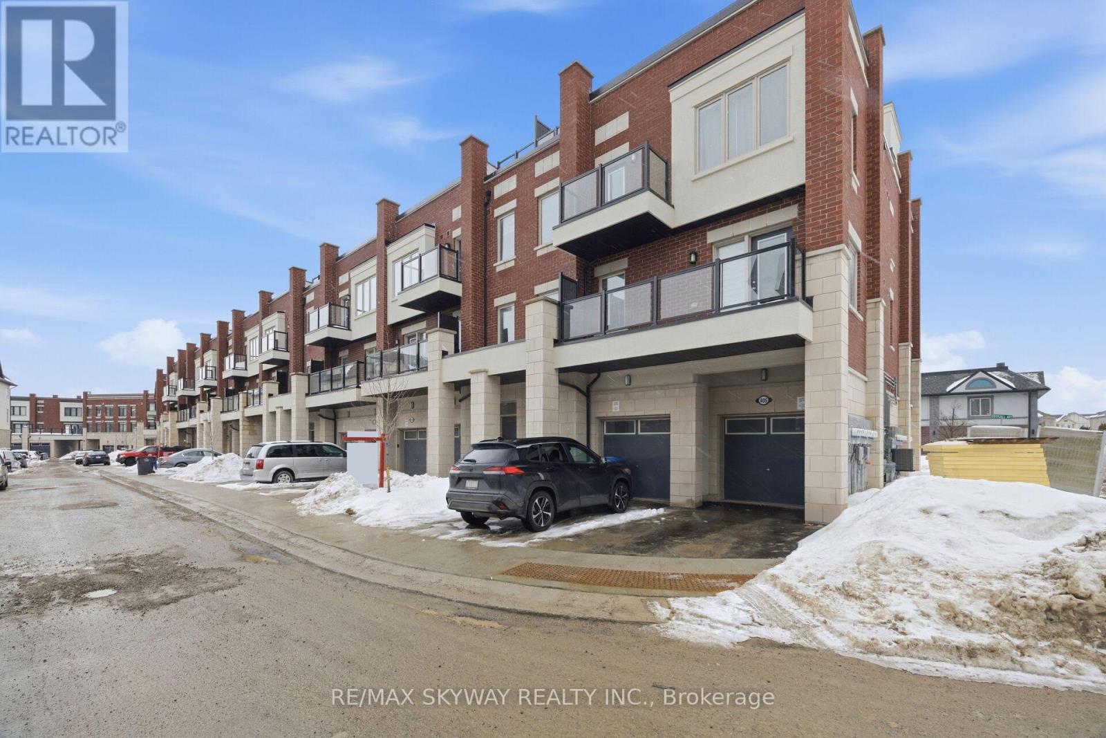 Townhouse at 44 SPRINGDALE AVENUE, Caledon