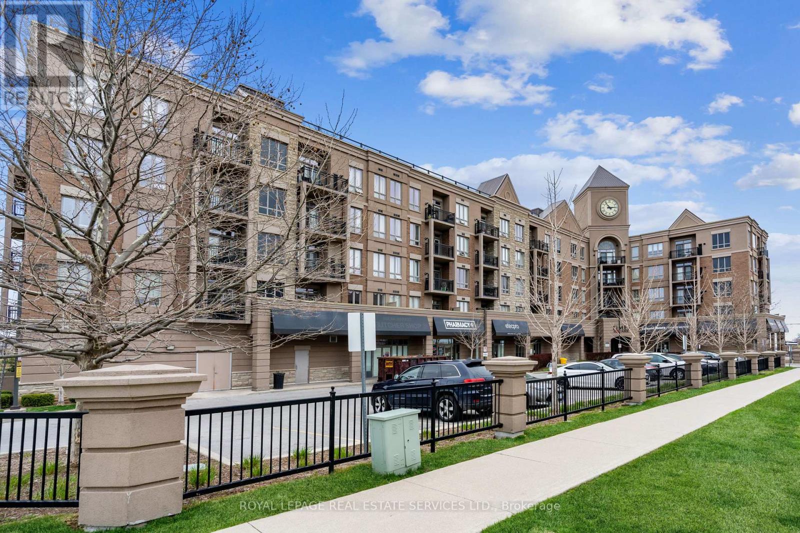Apartment at 404 - 5327 UPPER MIDDLE ROAD, Burlington (Orchard)
