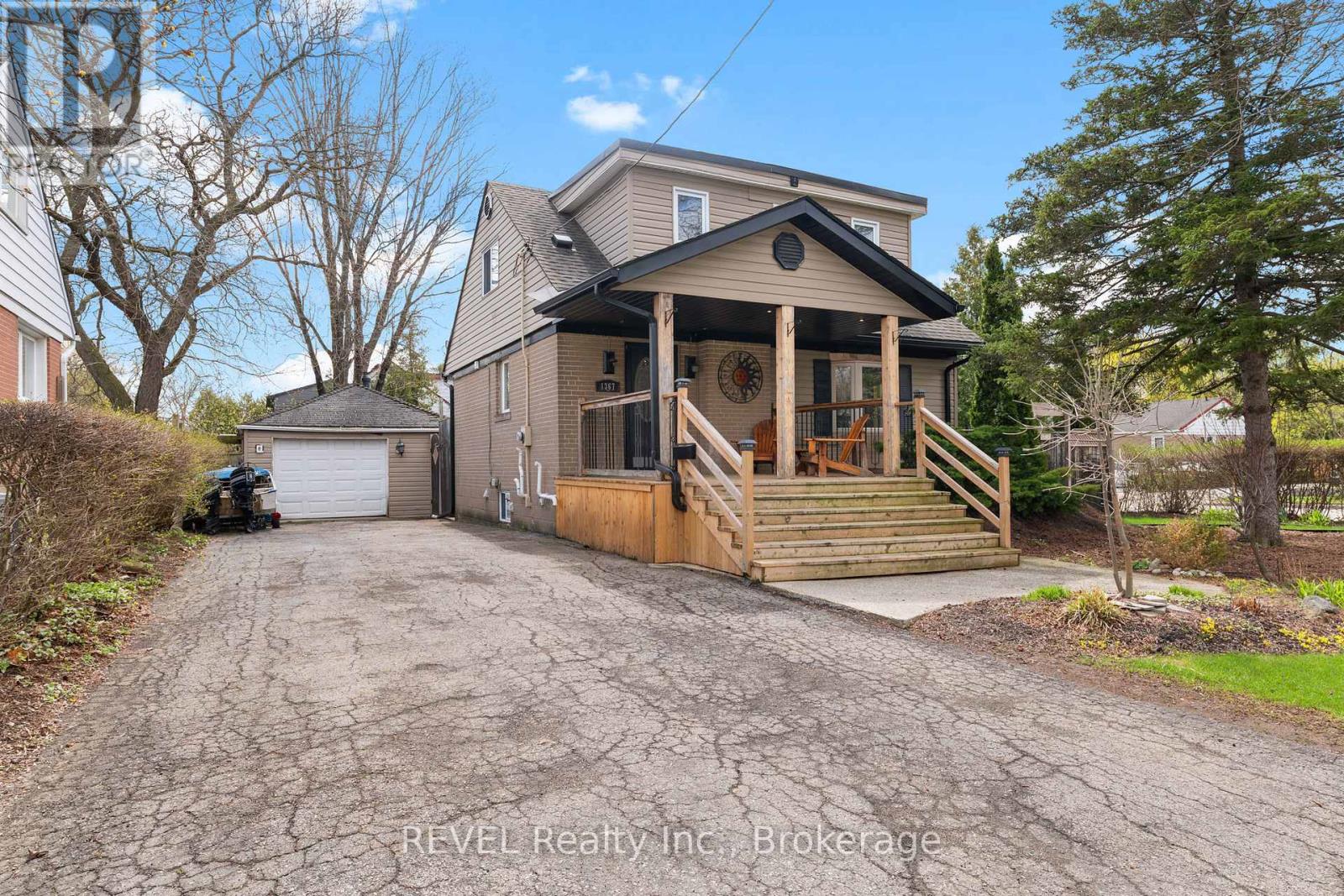 Detached at 1367 ST MARYS CRESCENT, Burlington (Mountainside)