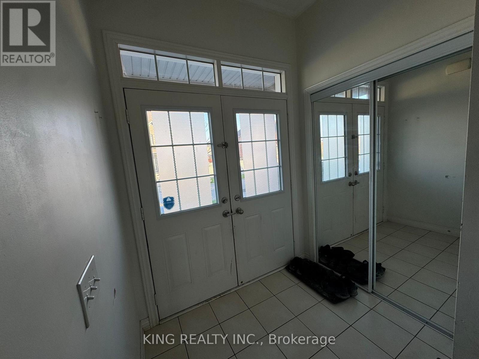 Semi-Detached/Link at 18 EASTLAKE ROAD, Brampton (Fletcher's Meadow)