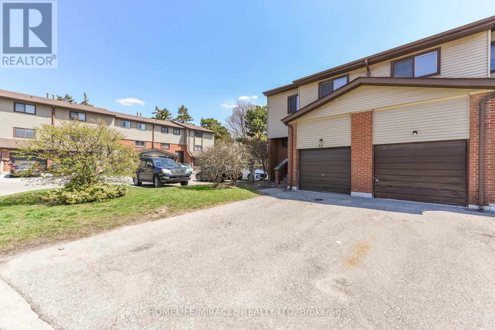 Townhouse at 72 - 72 CARLETON PLACE, Brampton (Bramalea West Industrial)