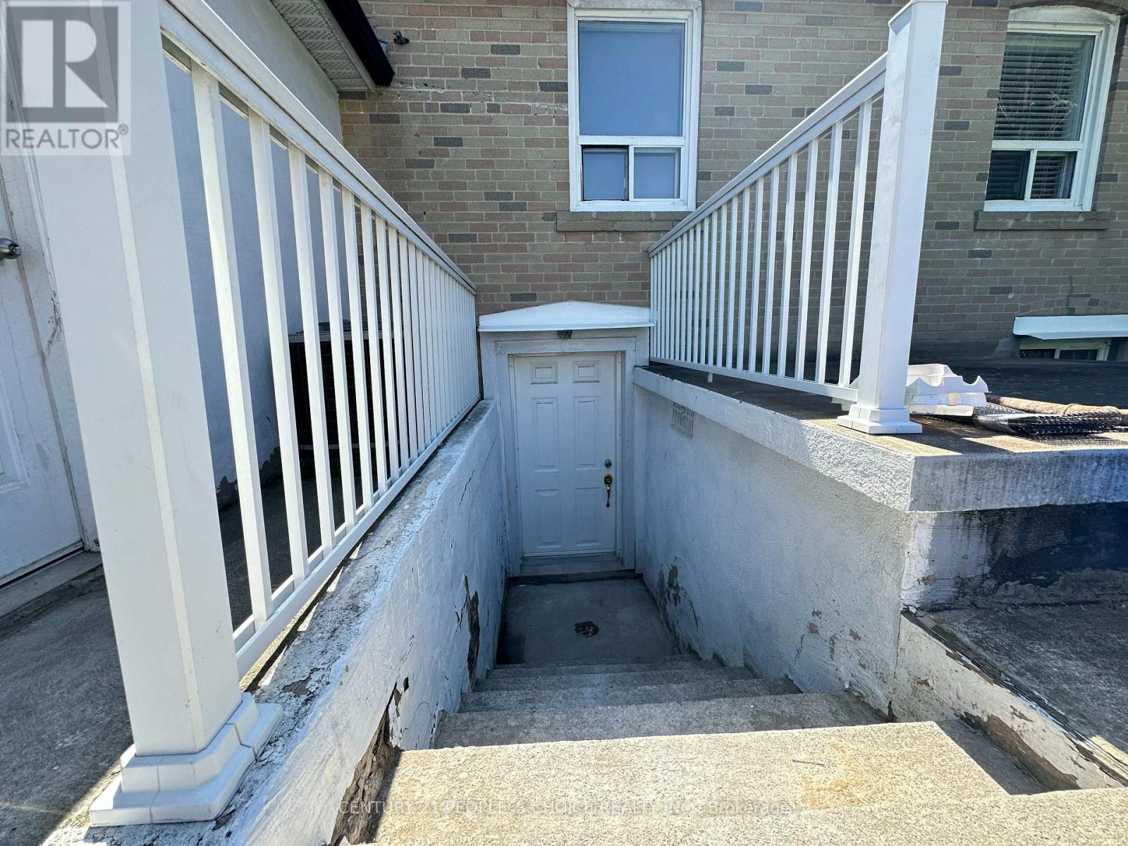 Detached at BASEMENT - 226 FALSTAFF AVENUE, Toronto (Maple Leaf)