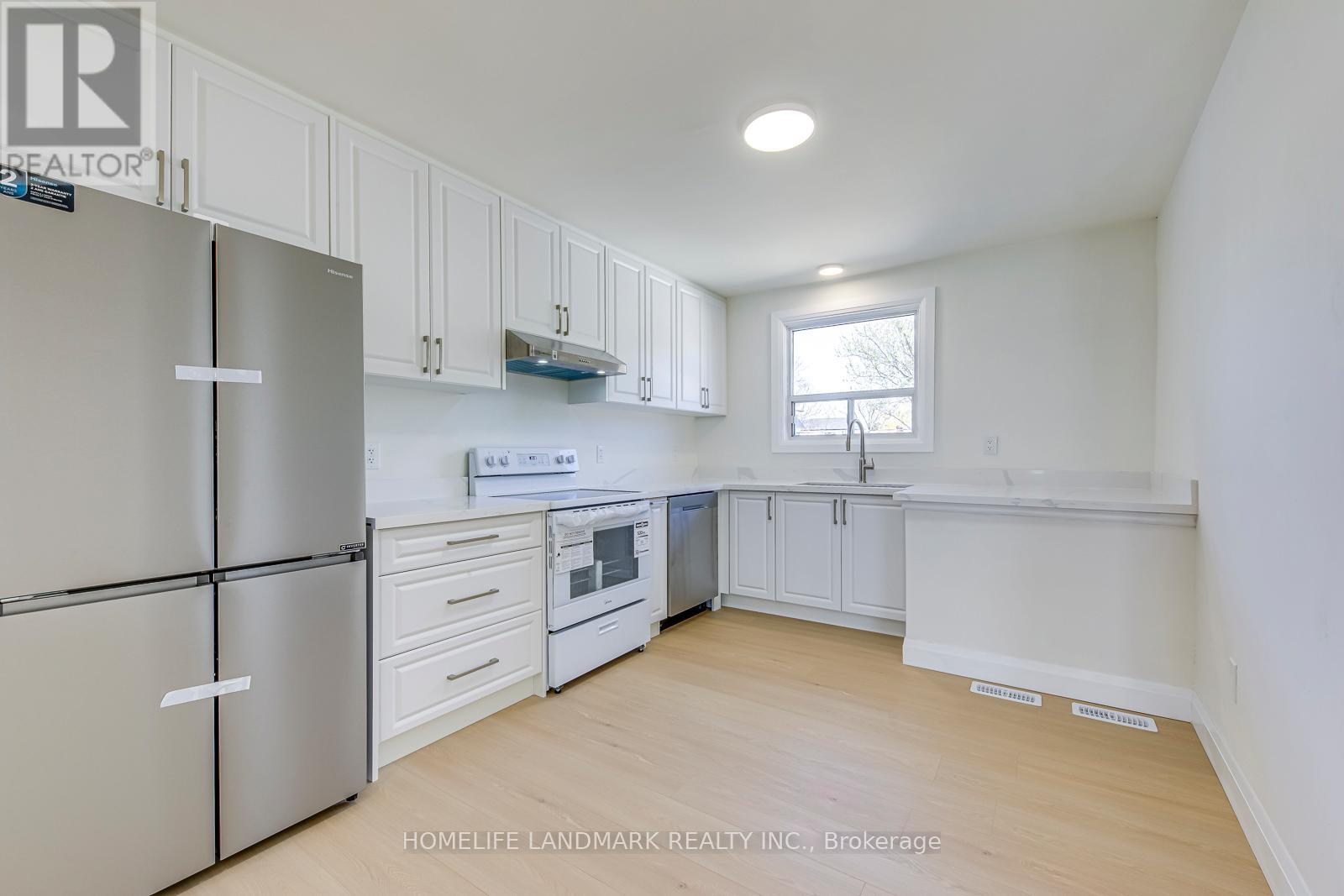 Detached at 451 SANDMERE PLACE, Oakville