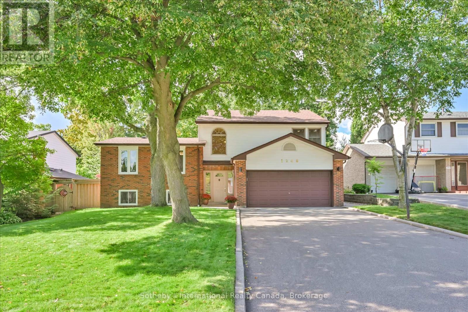 Detached at 1248 LANDFAIR CRESCENT, Oakville (FA Falgarwood)
