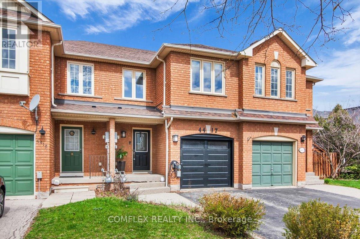 Townhouse at 4417 VALLENCE DRIVE, Burlington (Shoreacres)