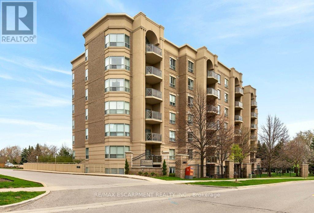 Apartment at PH8 - 2085 AMHERST HEIGHTS DRIVE, Burlington (Brant Hills)