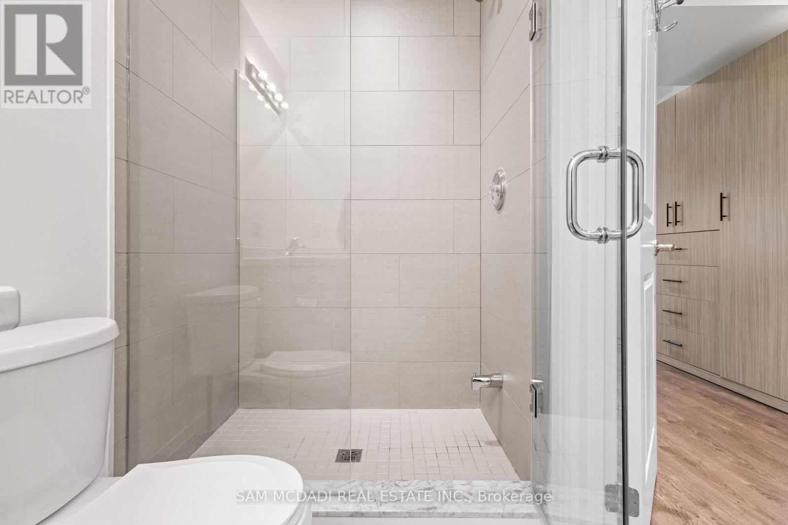 Semi-Detached/Link at 1067 SHAW DRIVE, Mississauga