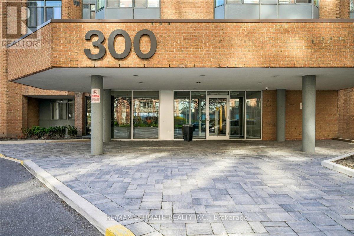 Apartment at 314 - 300 WEBB DRIVE, Mississauga (City Centre)