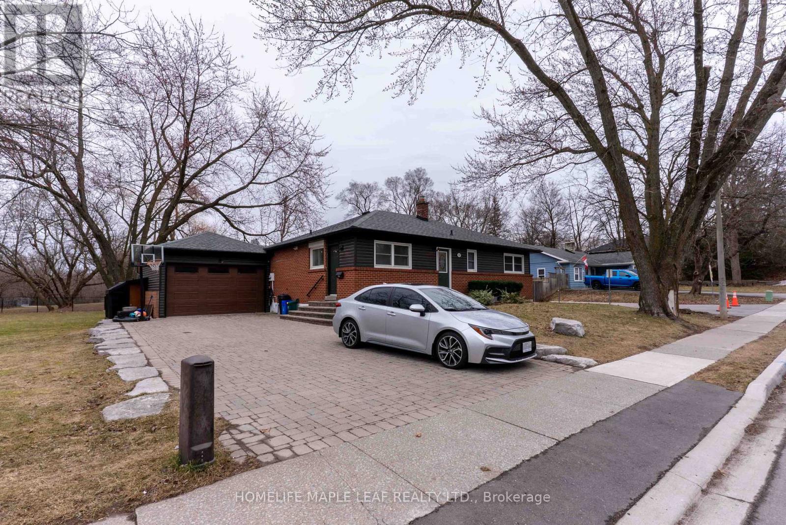 Multiplex at 292 WOODWARD AVENUE, Milton (OM Old Milton)