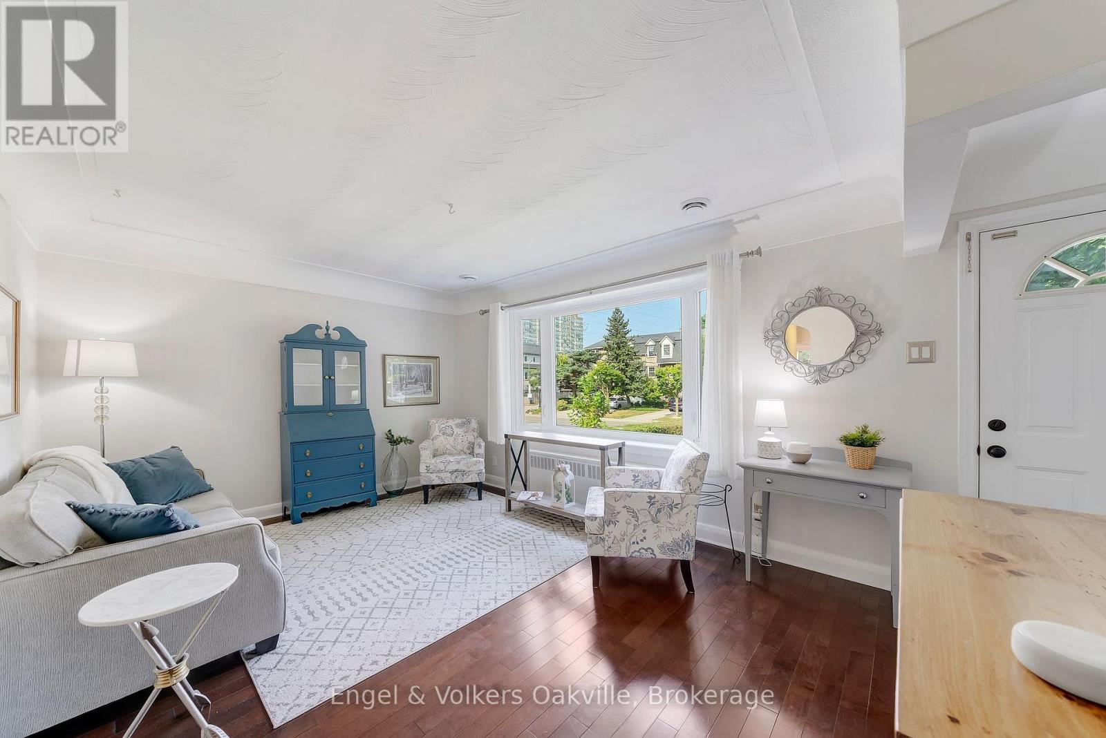 Detached at 1354 ONTARIO STREET, Burlington