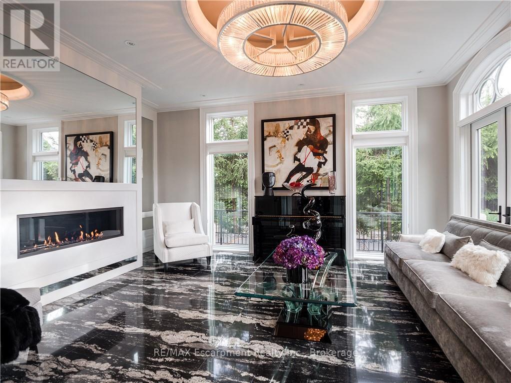 Detached at 15 CHARTWELL ROAD, Oakville