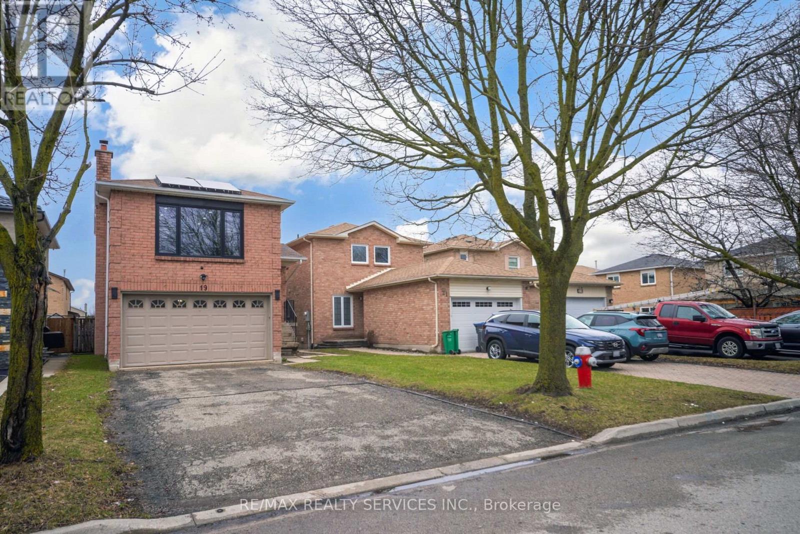Detached at 19 WAYNE NICOL DRIVE W, Brampton