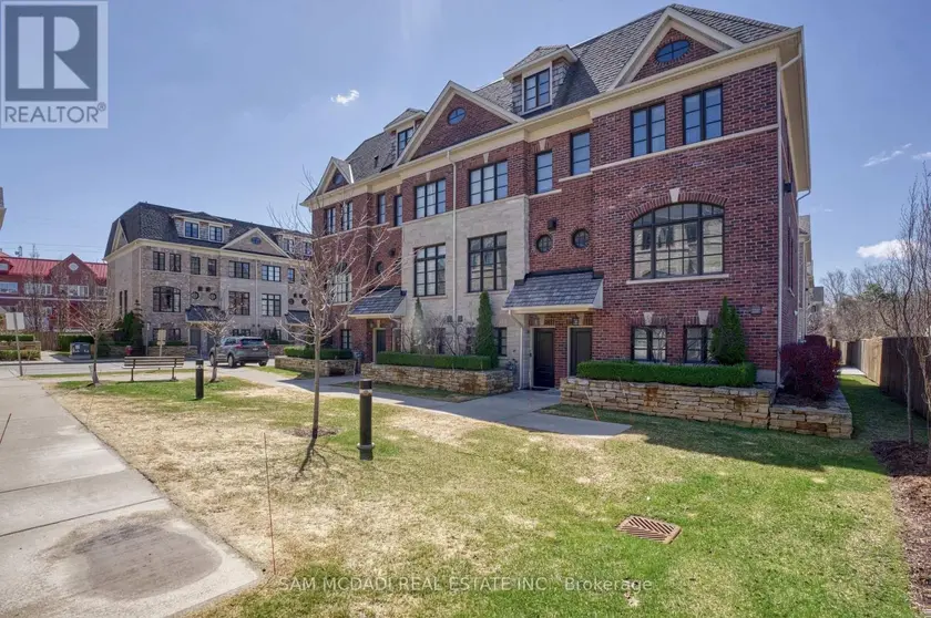 Townhouse at 2029 QUEENSBOROUGH GATE, Mississauga