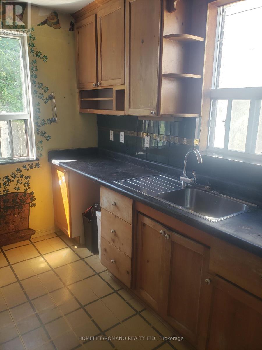 Semi-Detached/Link at 67 BEECHBOROUGH AVENUE, Toronto