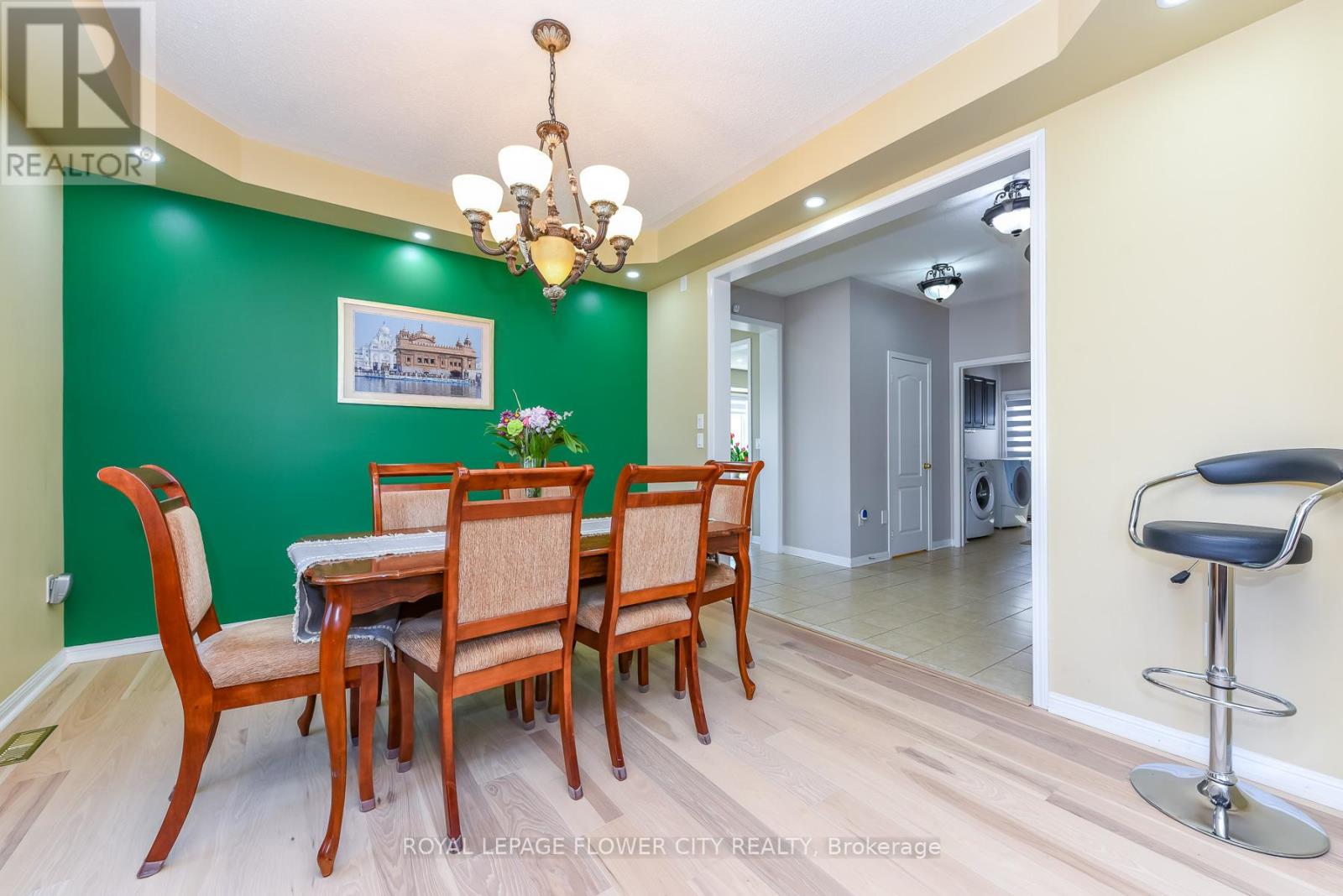 Detached at 19 MALDIVES CRESCENT N, Brampton