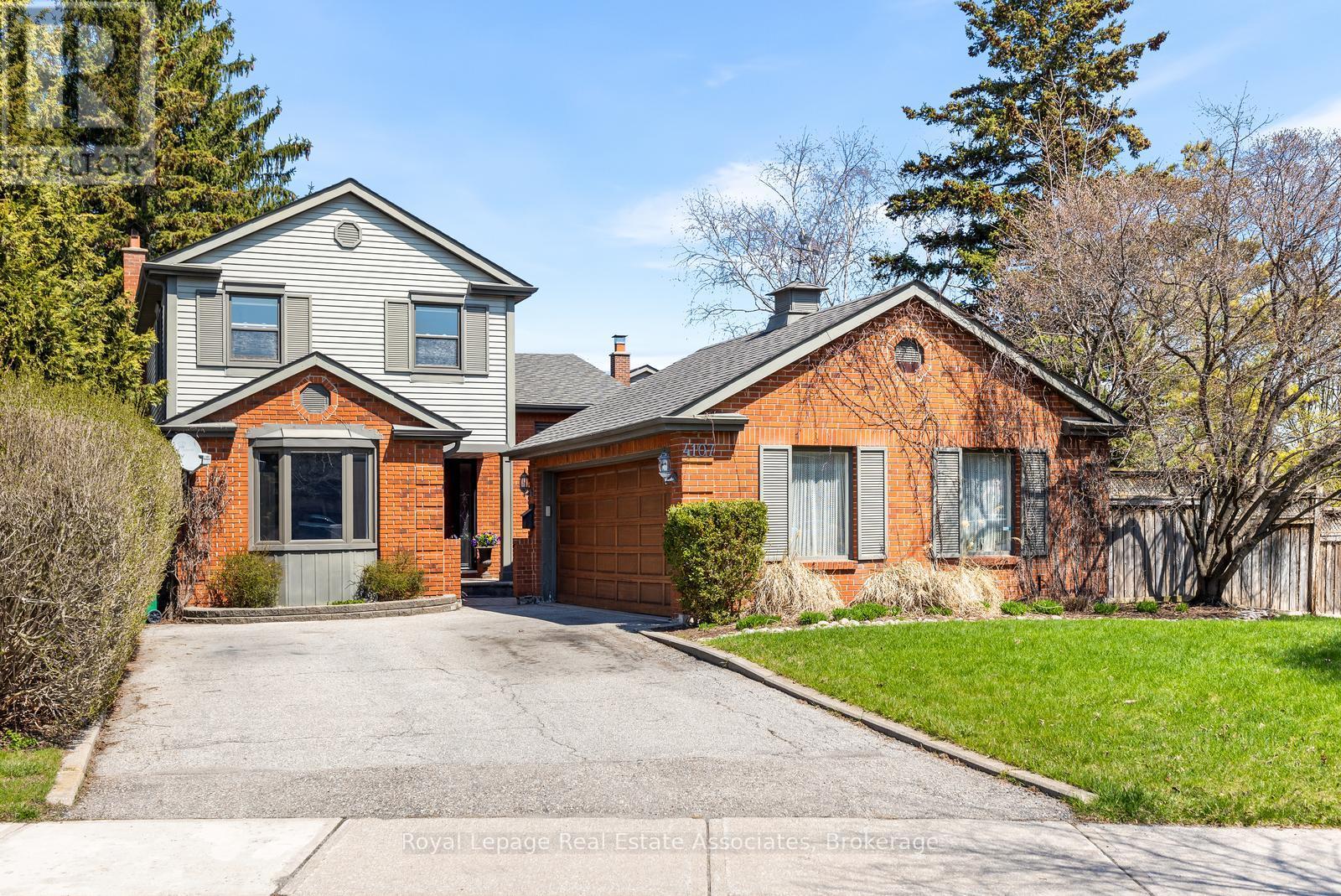 Detached at 4107 ROLLING VALLEY DRIVE, Mississauga (Erin Mills)
