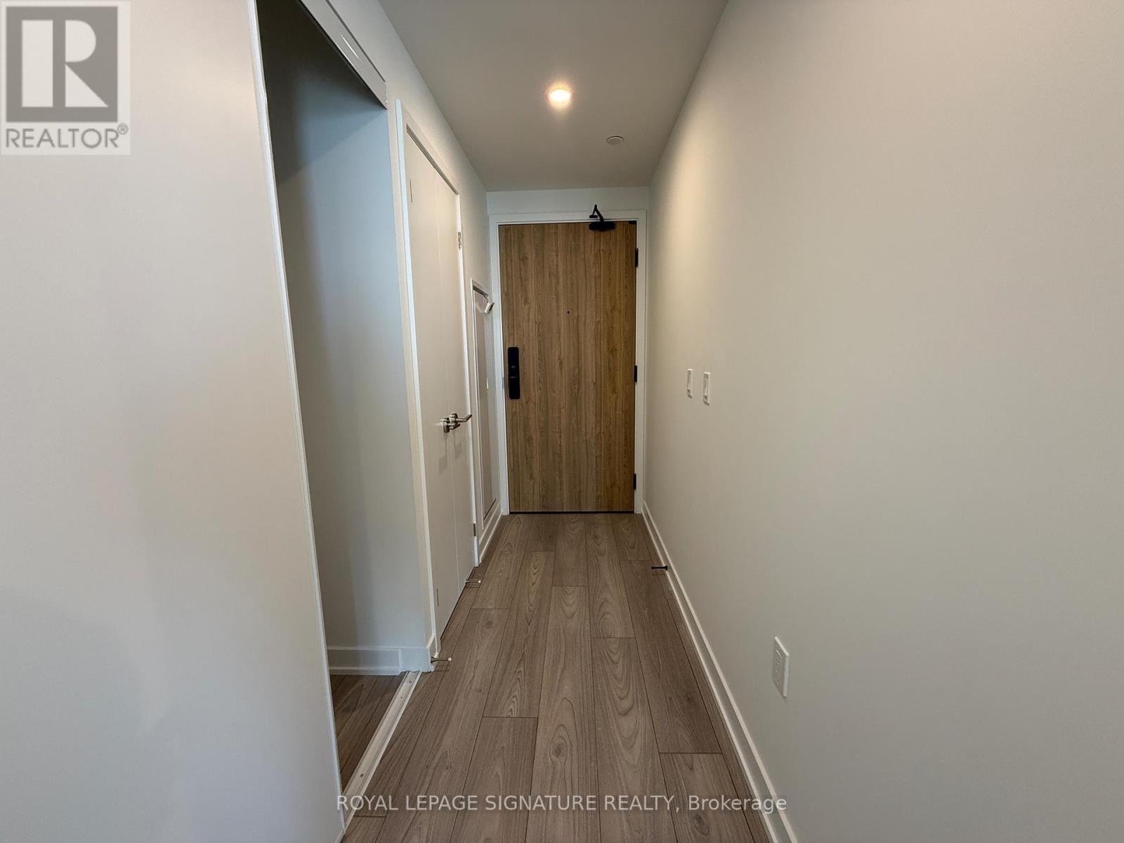 Apartment at 1713 - 1 FAIRVIEW ROAD E, Mississauga (Mississauga Valleys)