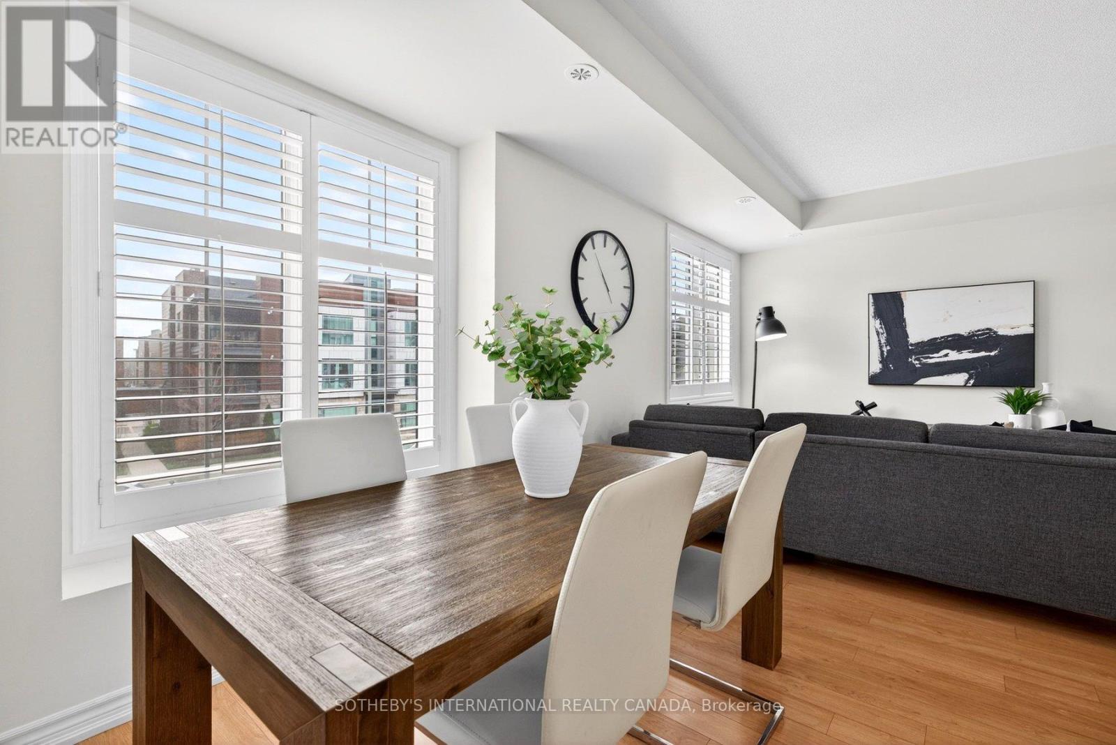 Townhouse at 39-02 - 2420 BARONWOOD DRIVE, Oakville