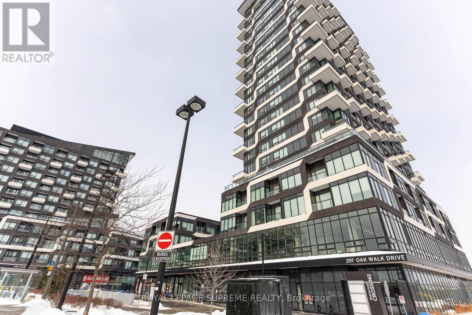 Apartment at 2010 - 297 OAK WALK DRIVE, Oakville (RO River Oaks)