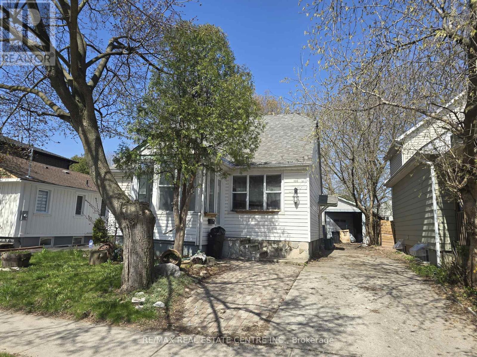 Detached at 131 STEWART STREET, Oakville
