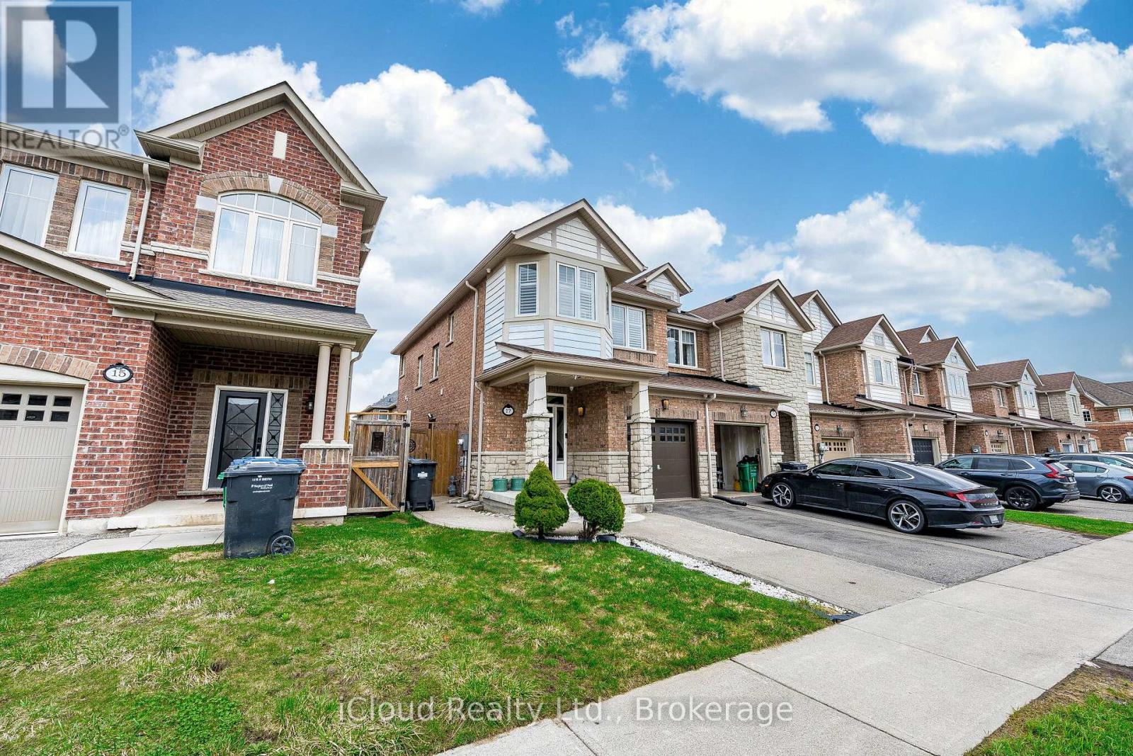 Townhouse at 17 VINEWOOD ROAD, Caledon
