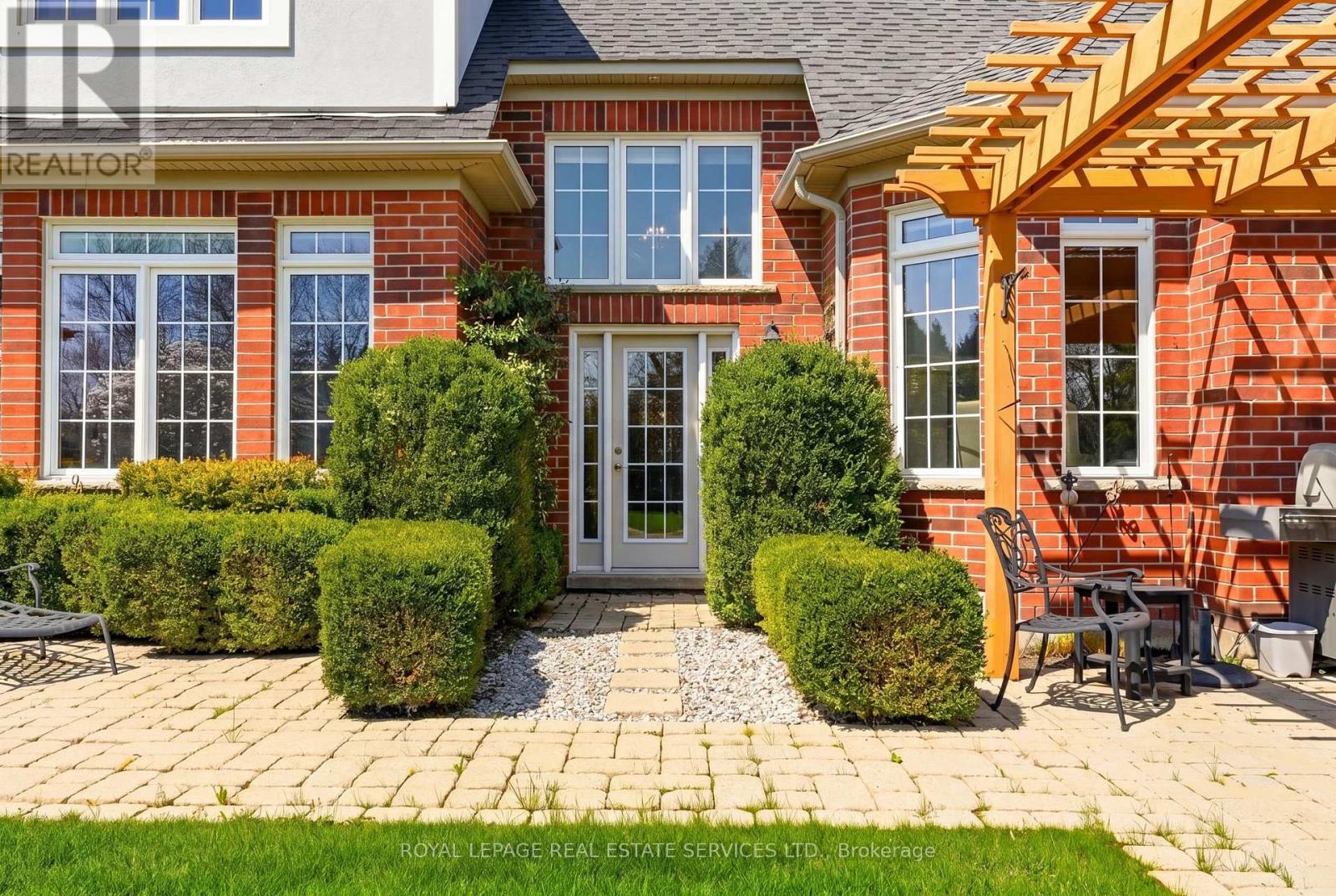 Detached at 35 LINKS LANE, Brampton