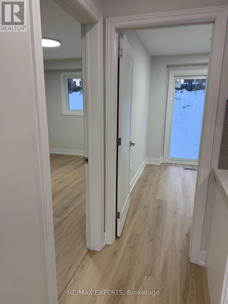 Semi-Detached/Link at MAIN - 873 HOLLYHILL COURT, Mississauga (Applewood)
