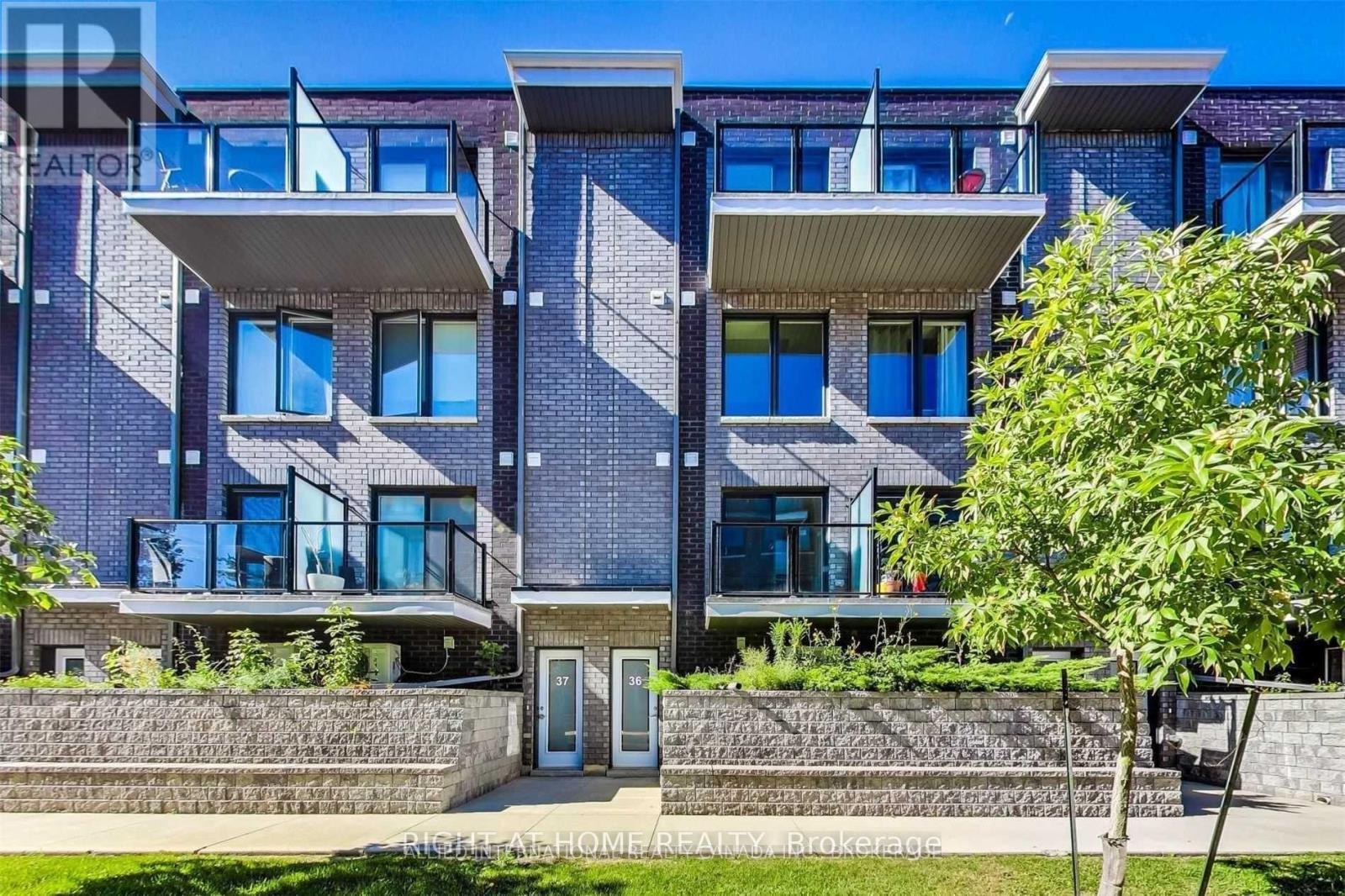 Townhouse at 38 - 2059 WESTON ROAD, Toronto (Weston)