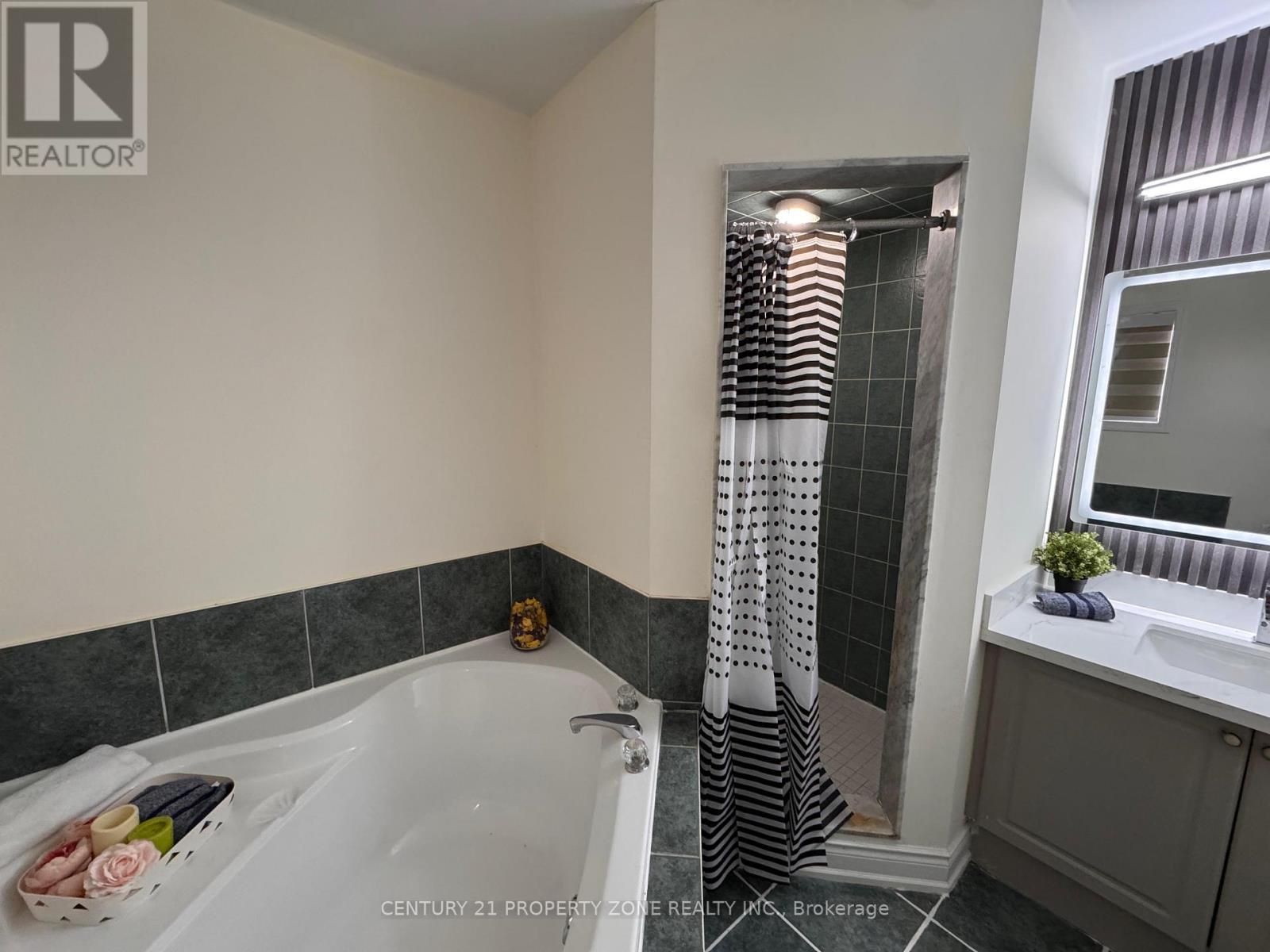 Detached at 84 TIDELAND DRIVE, Brampton