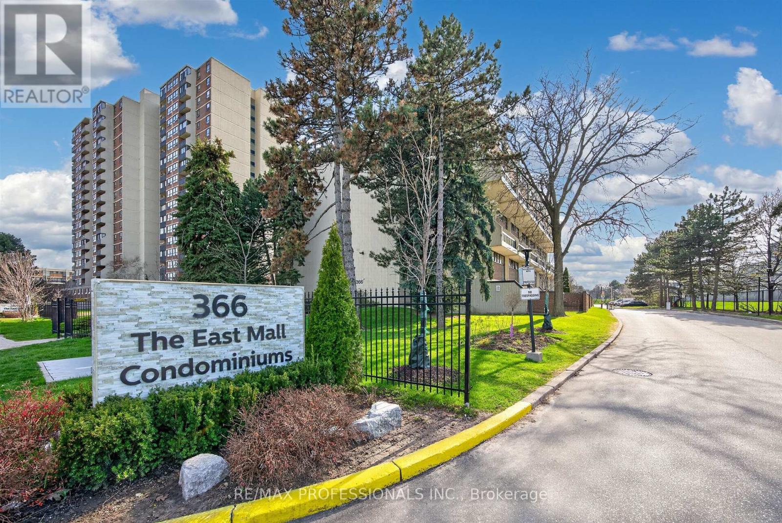 Apartment at 209 - 366 THE EAST MALL, Toronto (Islington-City Centre West)