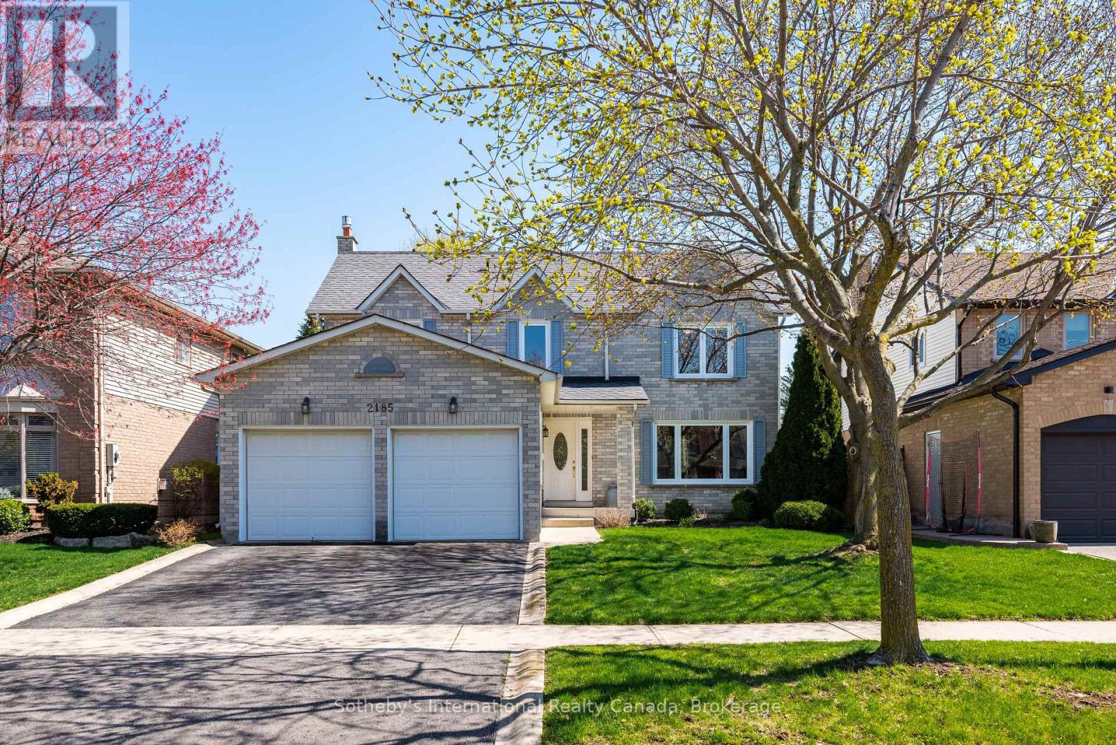 Detached at 2185 VISTA DRIVE, Burlington (Headon)