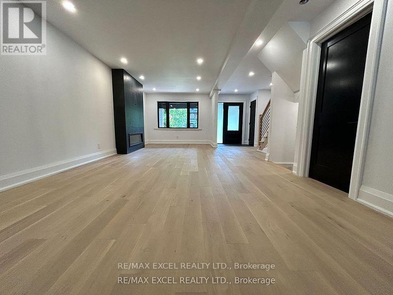 Detached at 34 RAYMOND AVENUE, Toronto (Lambton Baby Point)