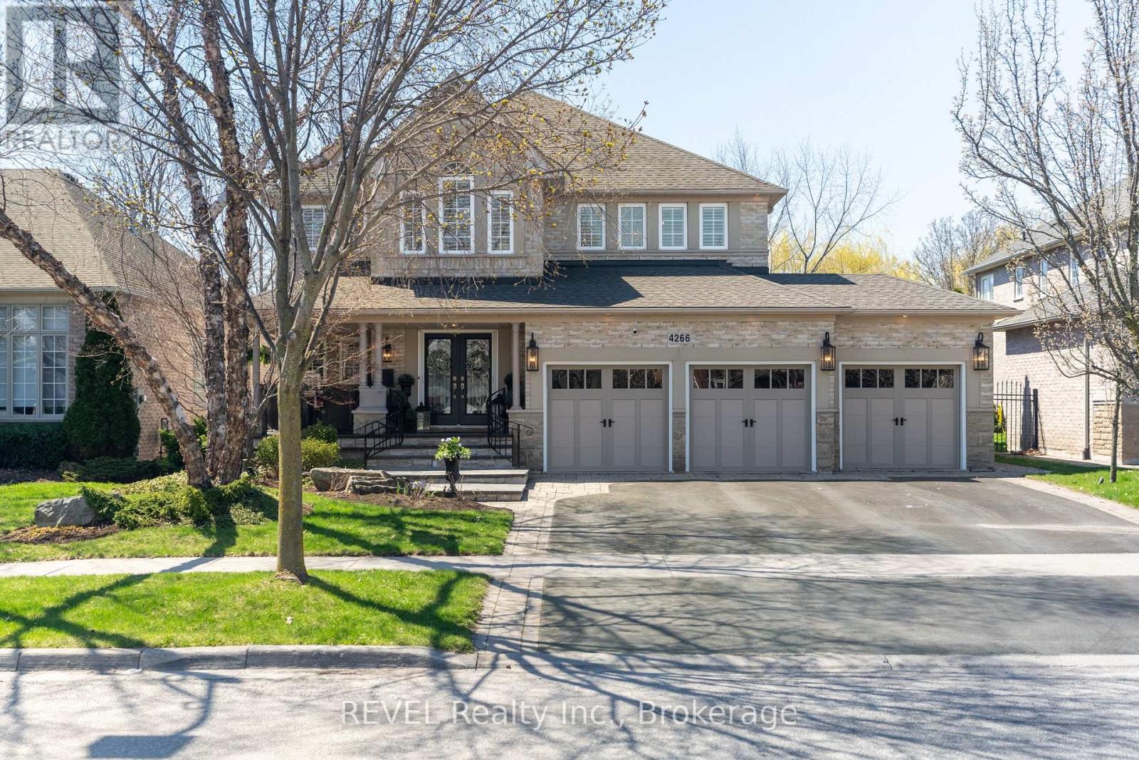 Detached at 4266 CLUBVIEW DRIVE, Burlington (Rose)