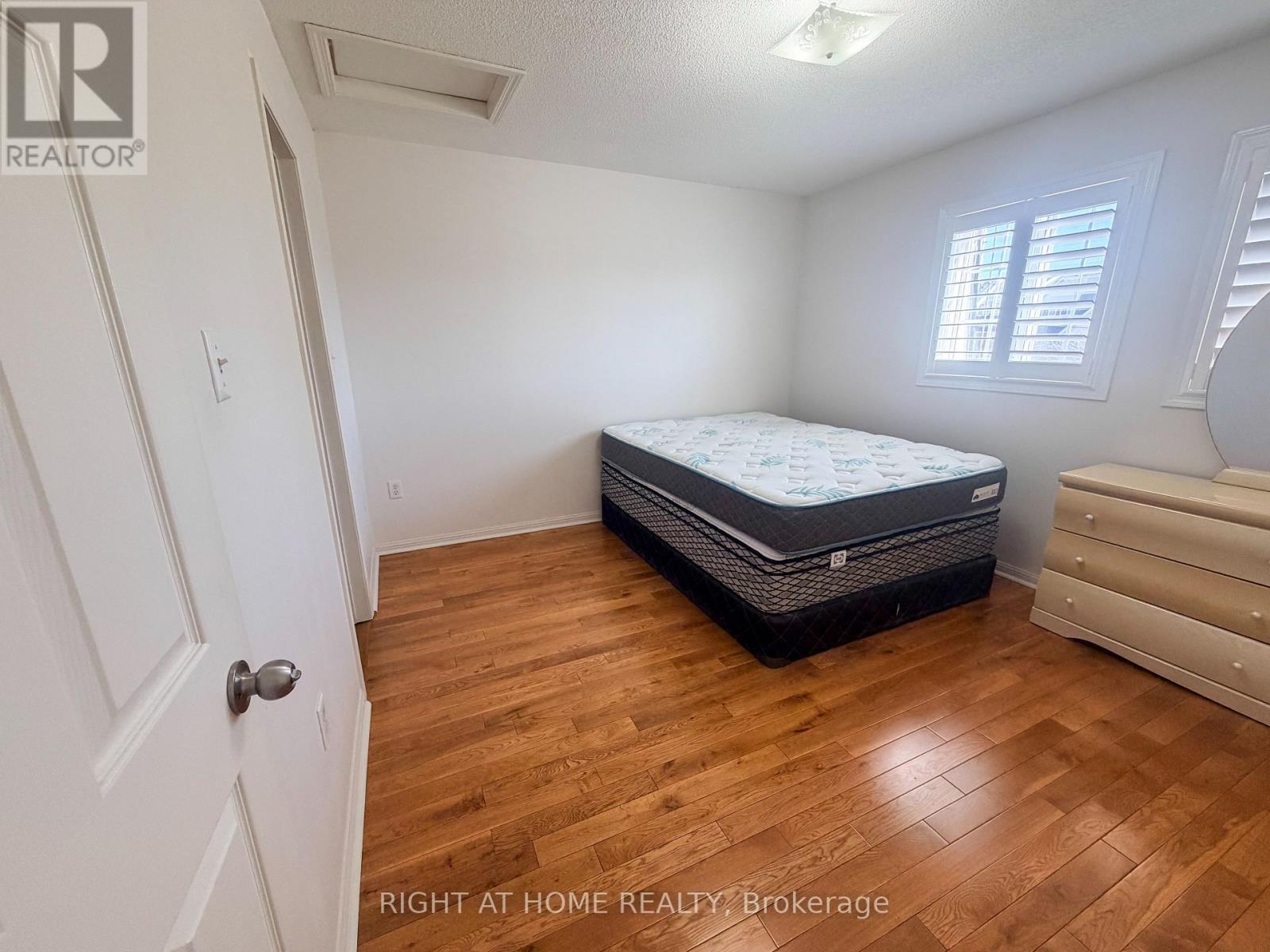 Townhouse at 28 - 1525 SOUTH PARADE COURT, Mississauga