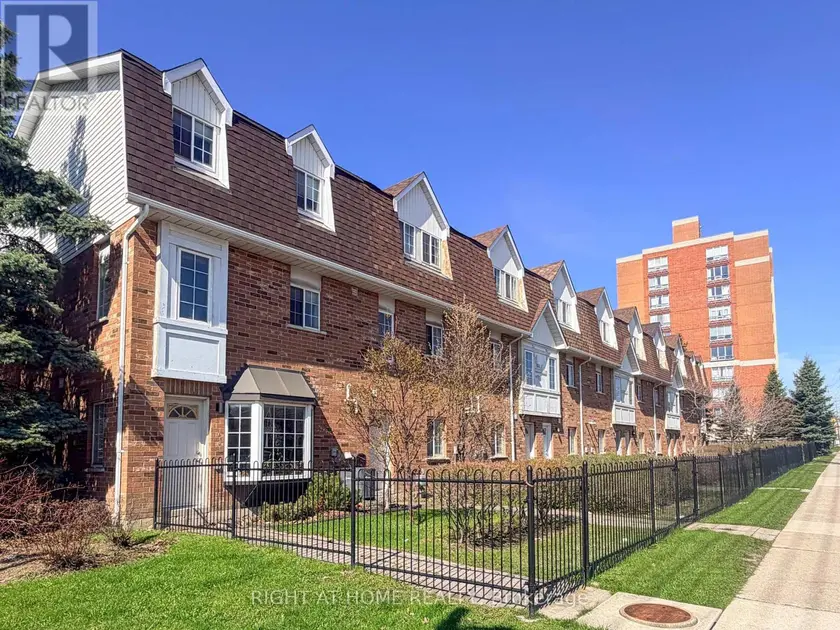 Townhouse at 28 - 1525 SOUTH PARADE COURT, Mississauga