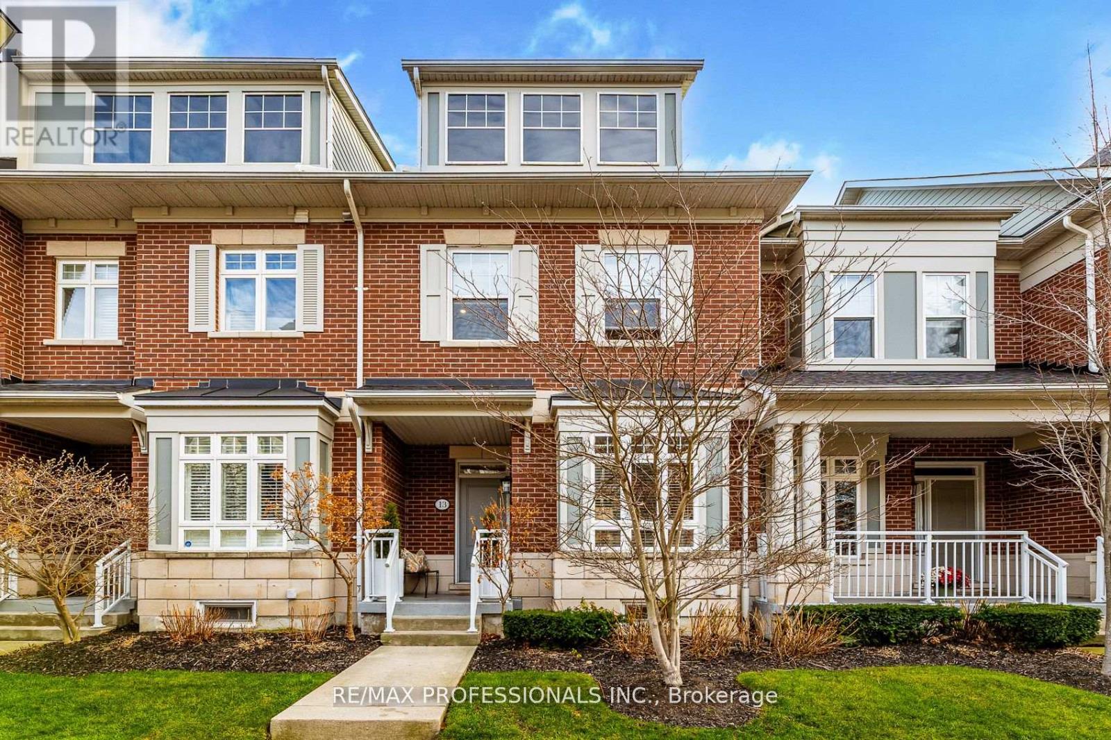 Townhouse at 13 COMPASS WAY, Mississauga (Port Credit)