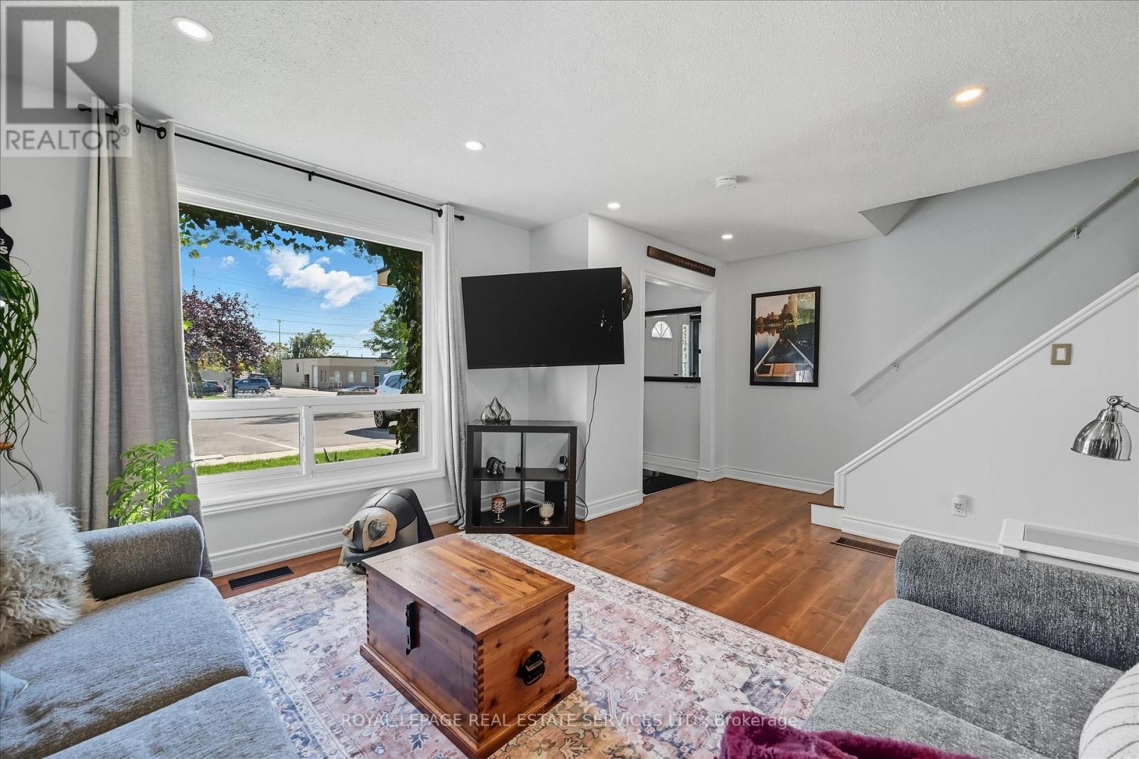 Townhouse at 3 - 2377 INDUSTRIAL STREET, Burlington