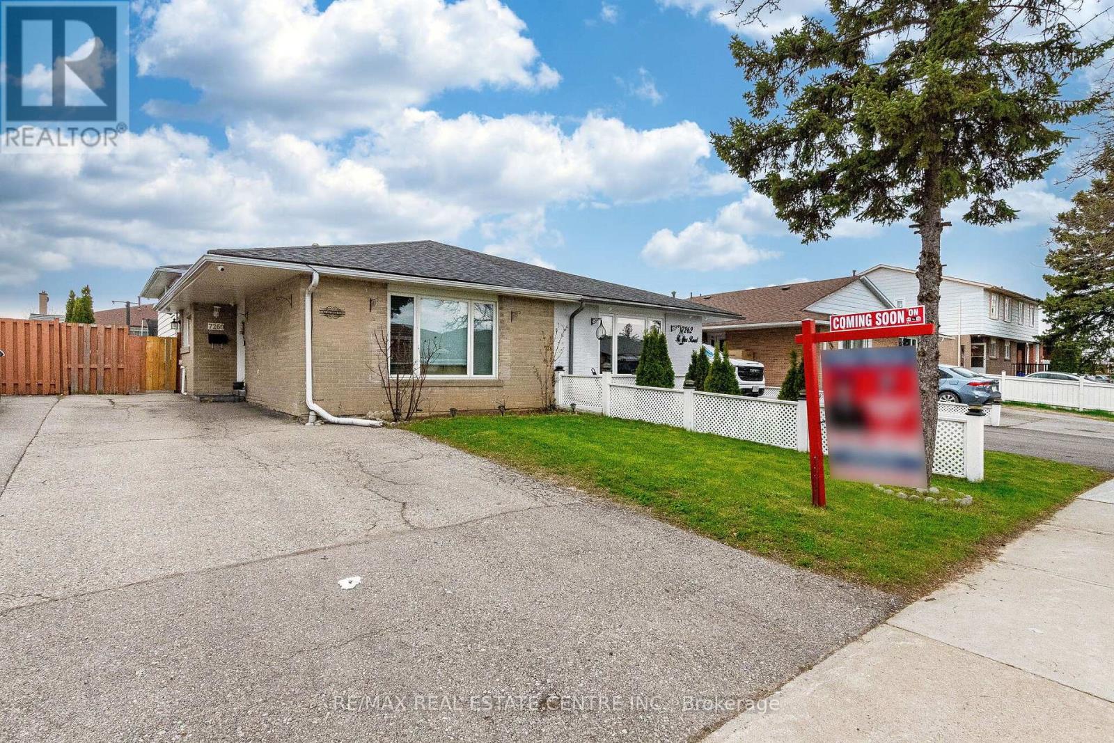 Semi-Detached/Link at 7260 REDFOX ROAD, Mississauga (Malton)