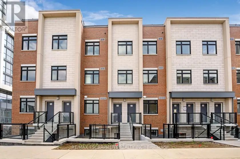 Townhouse at 251 - 1075 DOUGLAS MCCURDY COMMON, Mississauga