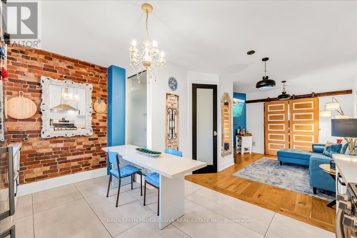 Semi-Detached/Link at 332 DELAWARE AVENUE, Toronto