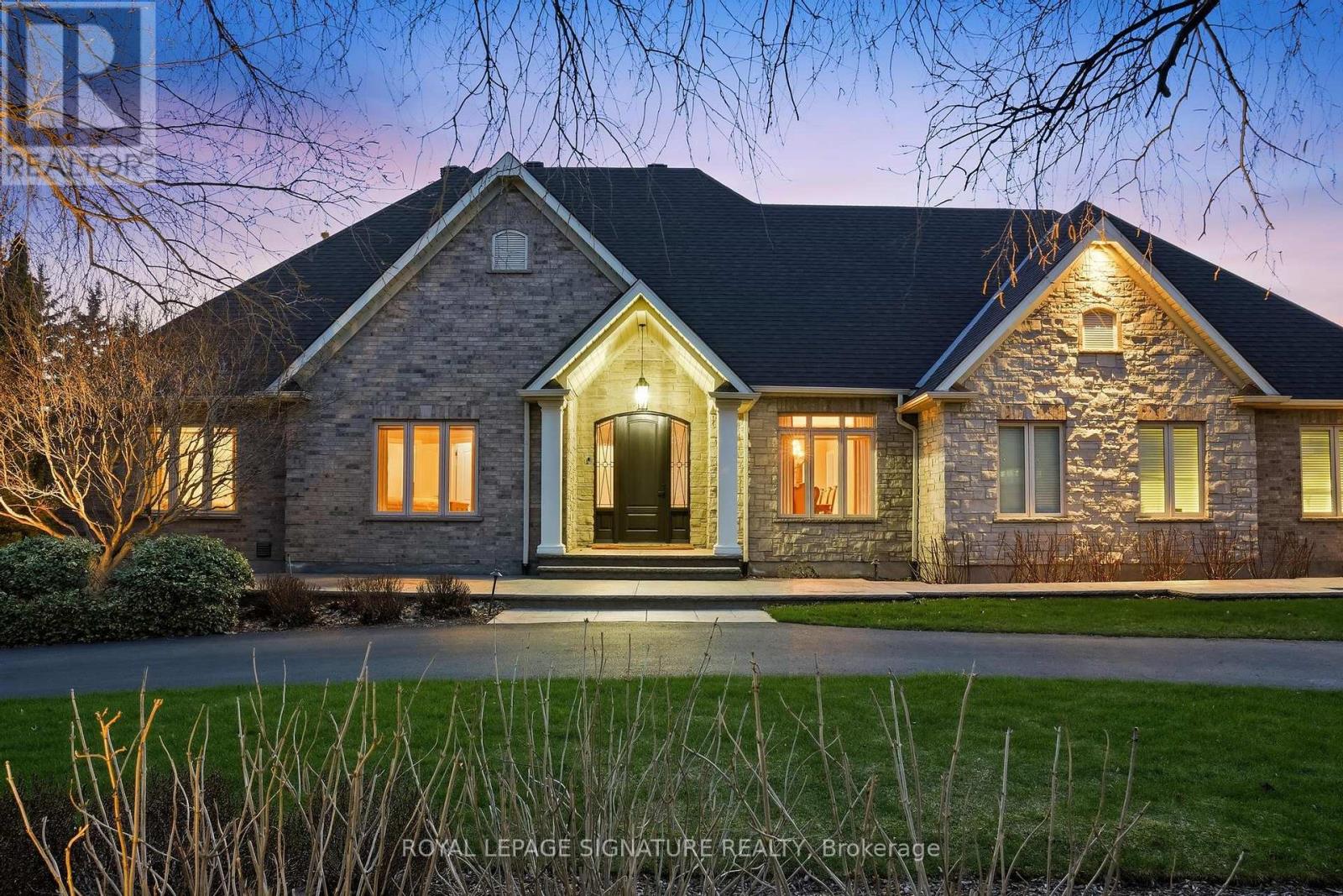 Detached at 21 BISHOP COURT, Halton Hills (Glen Williams)