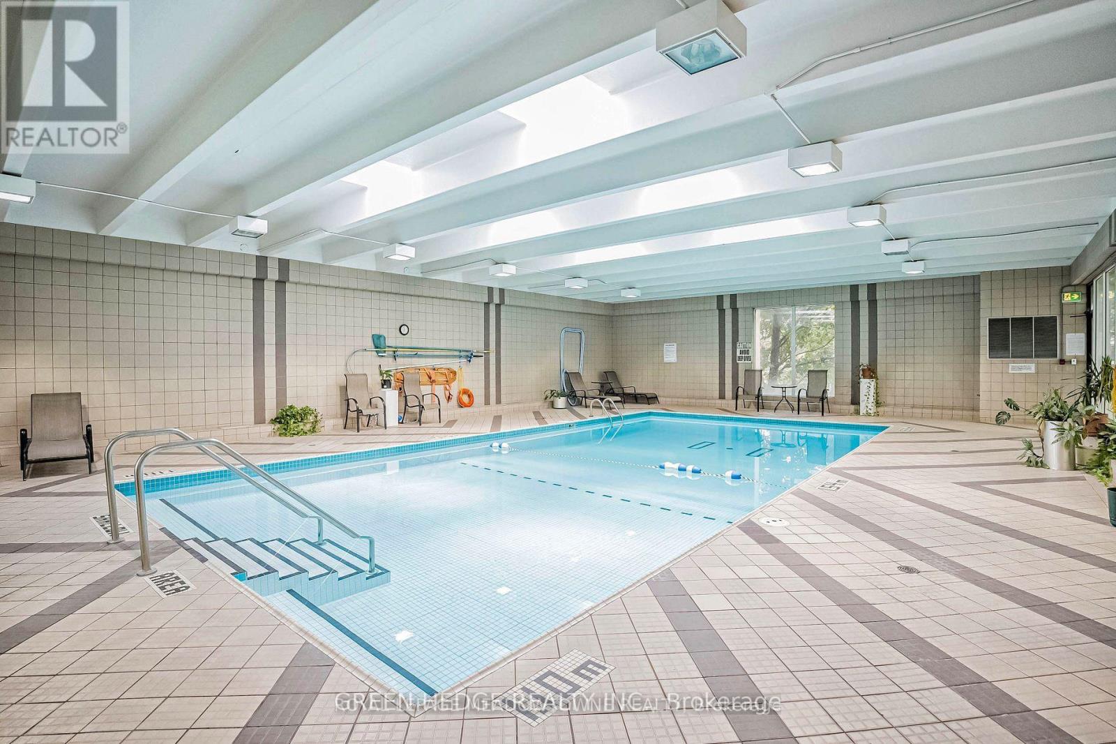 Apartment at 2102 - 3700 KANEFF CRESCENT, Mississauga