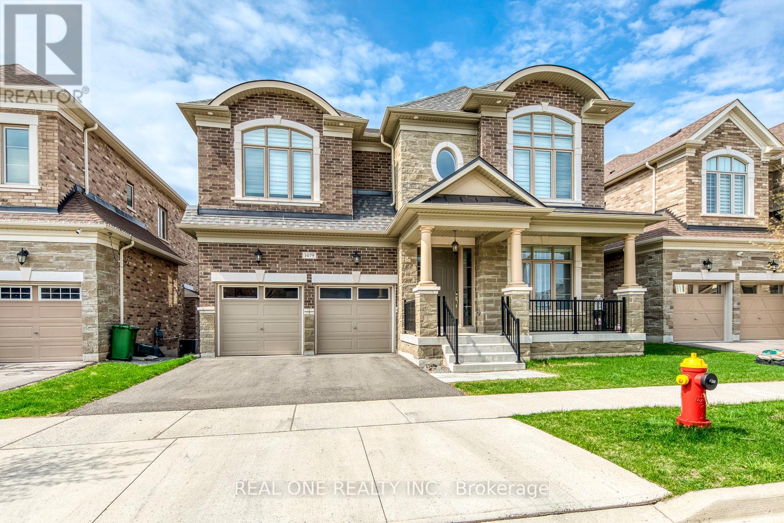 Detached at 1079 JOHN LAIRD CIRCLE, Oakville (JC Joshua Creek)