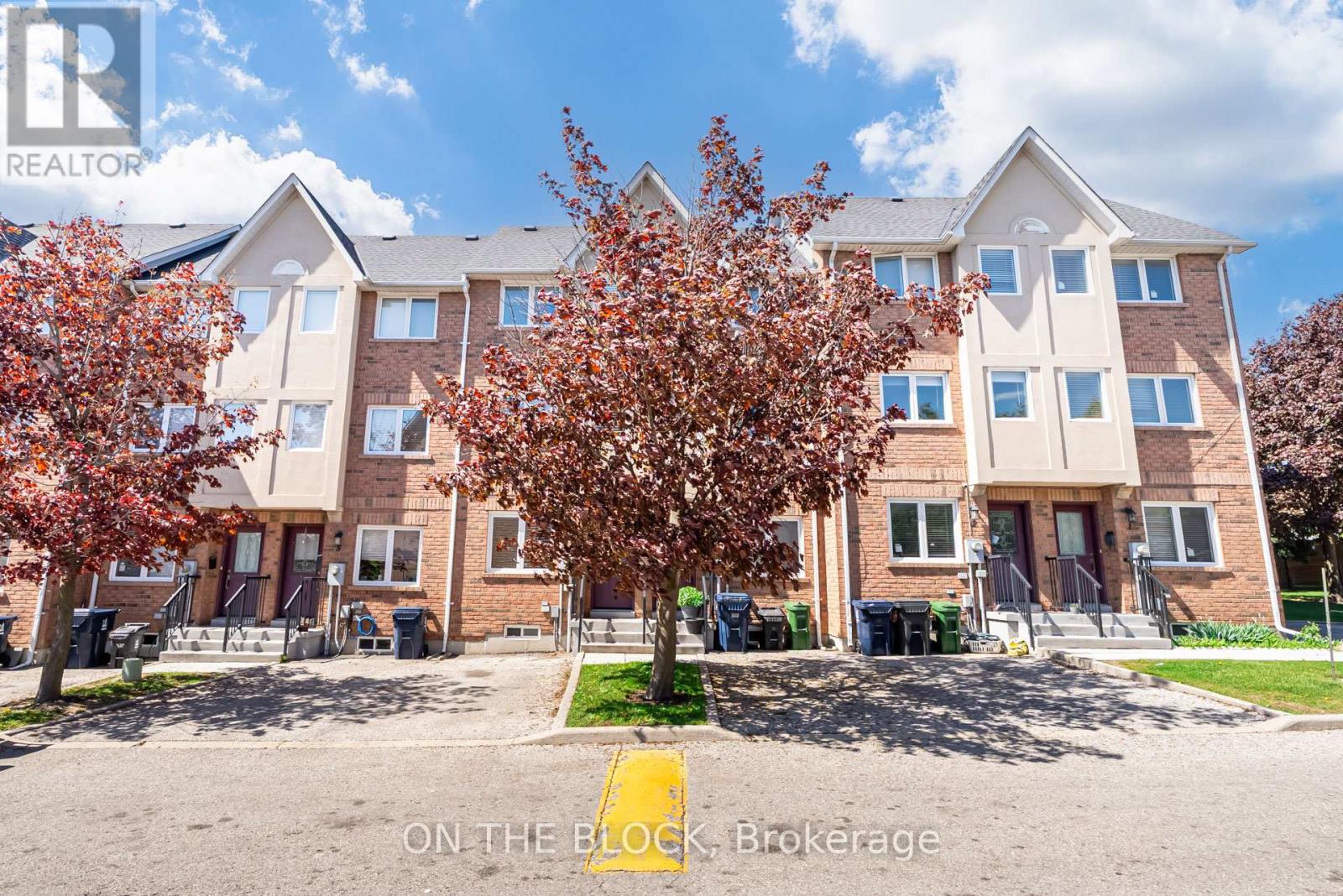 Townhouse at 4 - 224 ROSEMOUNT AVENUE, Toronto (Weston)