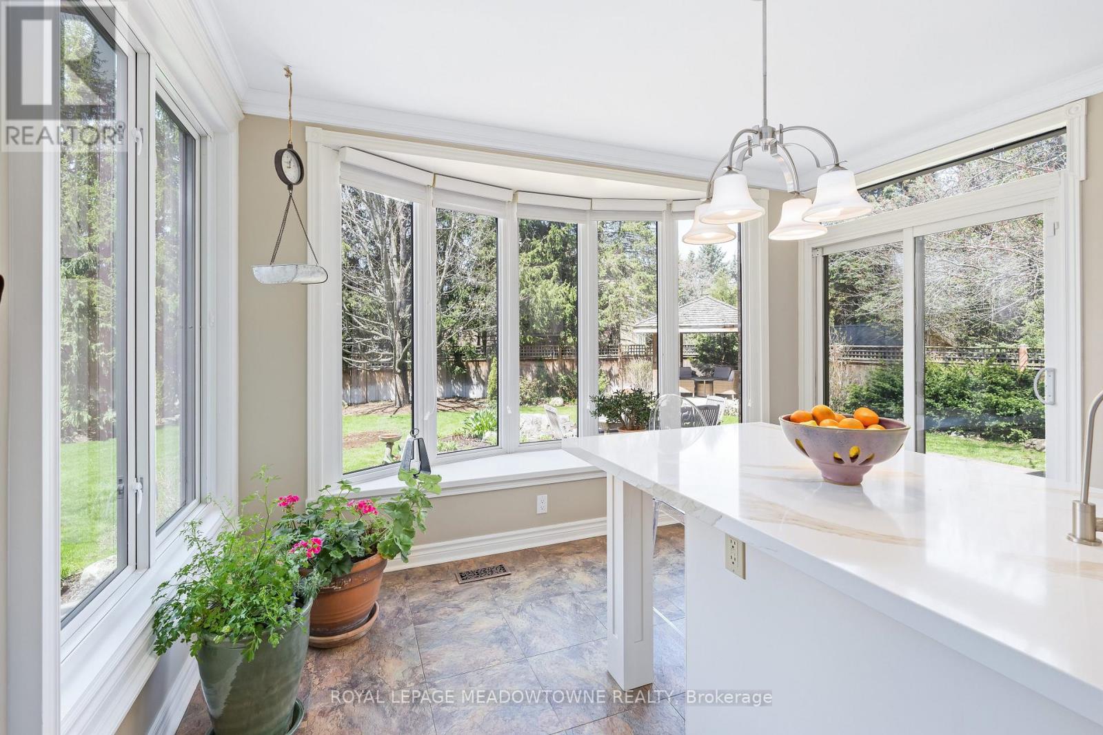 Detached at 16 OAK RIDGE DRIVE, Halton Hills